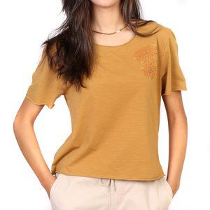 ROUND NECK CROPPED SLUB EMBROIDERED T-SHIRT